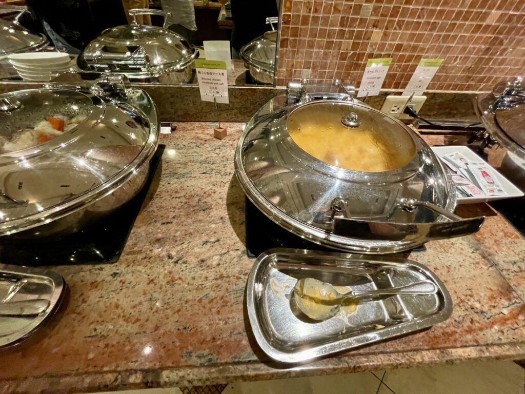 ダブルツリーヒルトン那覇 朝食 スクランブルエッグ