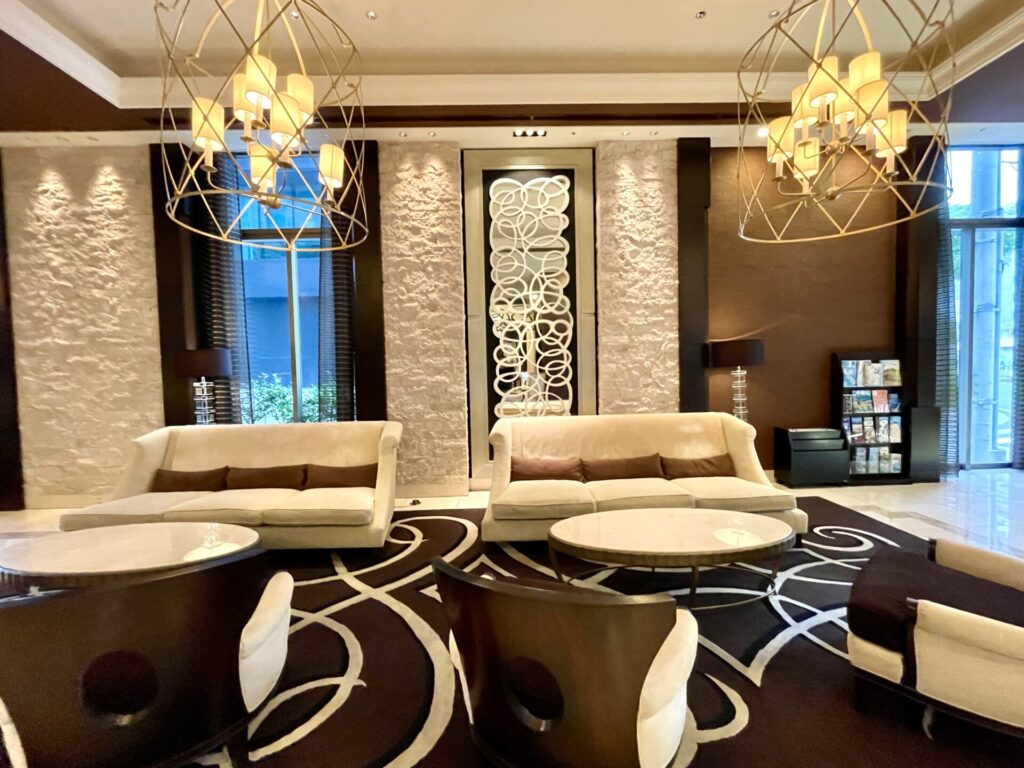 ダブルツリーbyヒルトン那覇 ロビーフロア