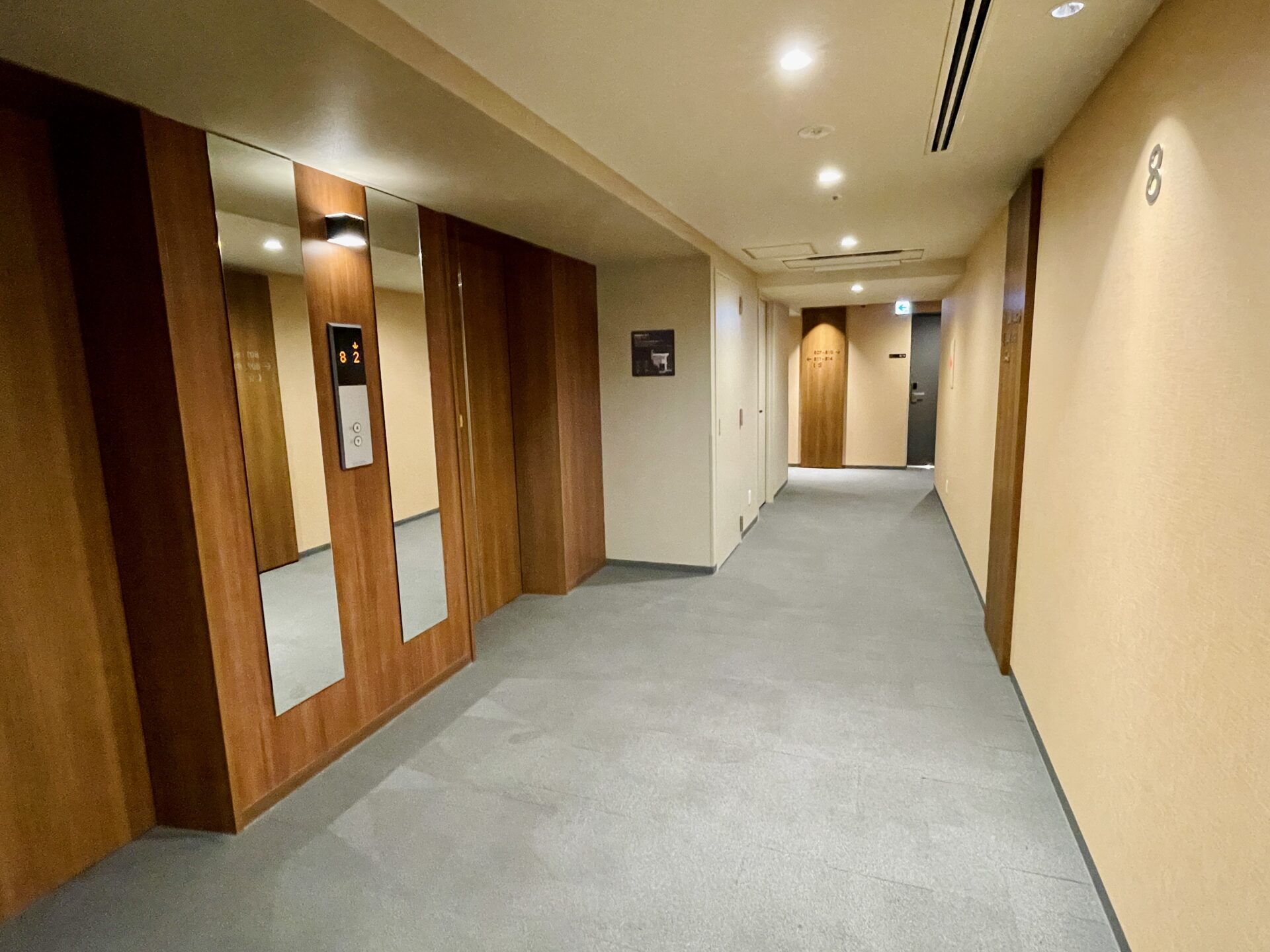 「ドーミーイン広島ANNEX」客室フロア廊下の様子