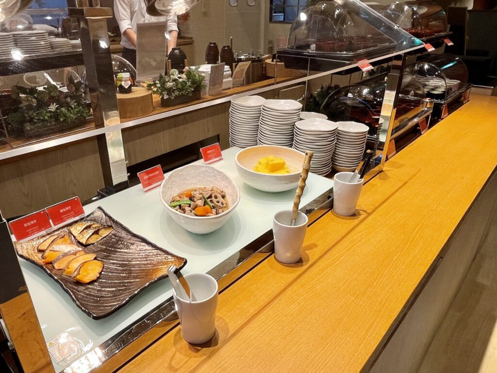 「ドーミーイン広島ANNEX」朝食 ホットミールコーナー