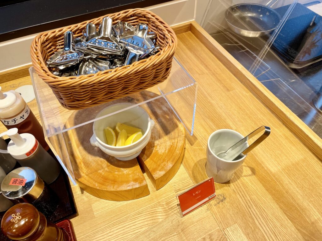 「ドーミーイン広島ANNEX」牡蠣フライ用のレモンセット