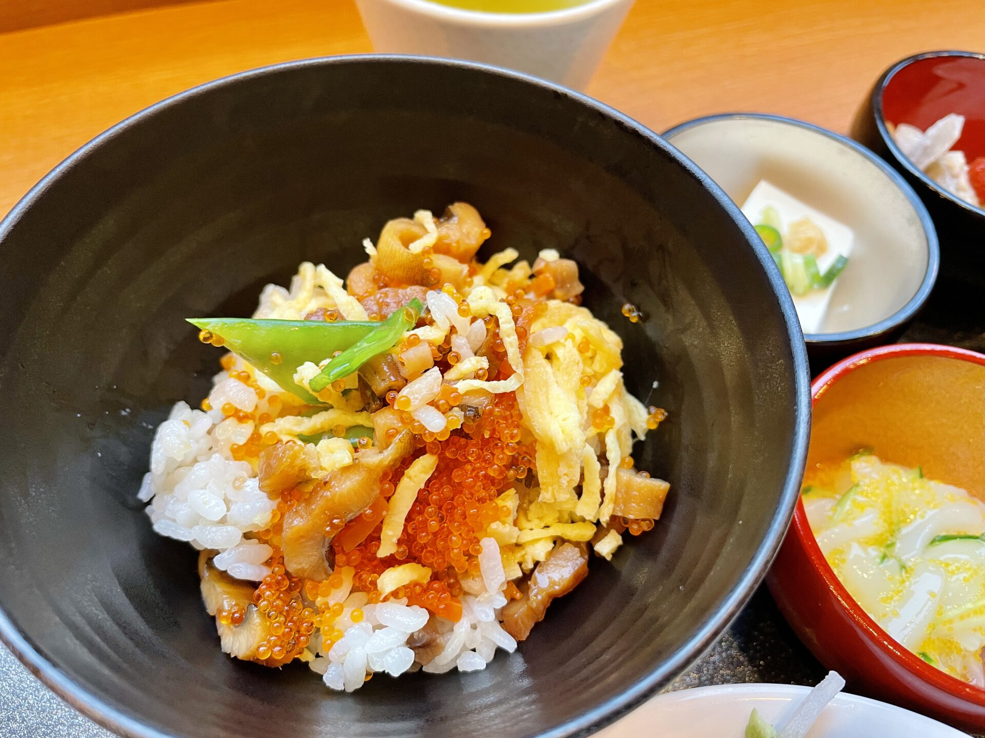 「ドーミーイン広島ANNEX」朝食 ご当地メニュー 穴子ちらし寿司
