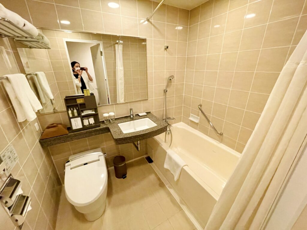 「ダブルツリーbyヒルトン那覇」ゲストルームキング 水回り