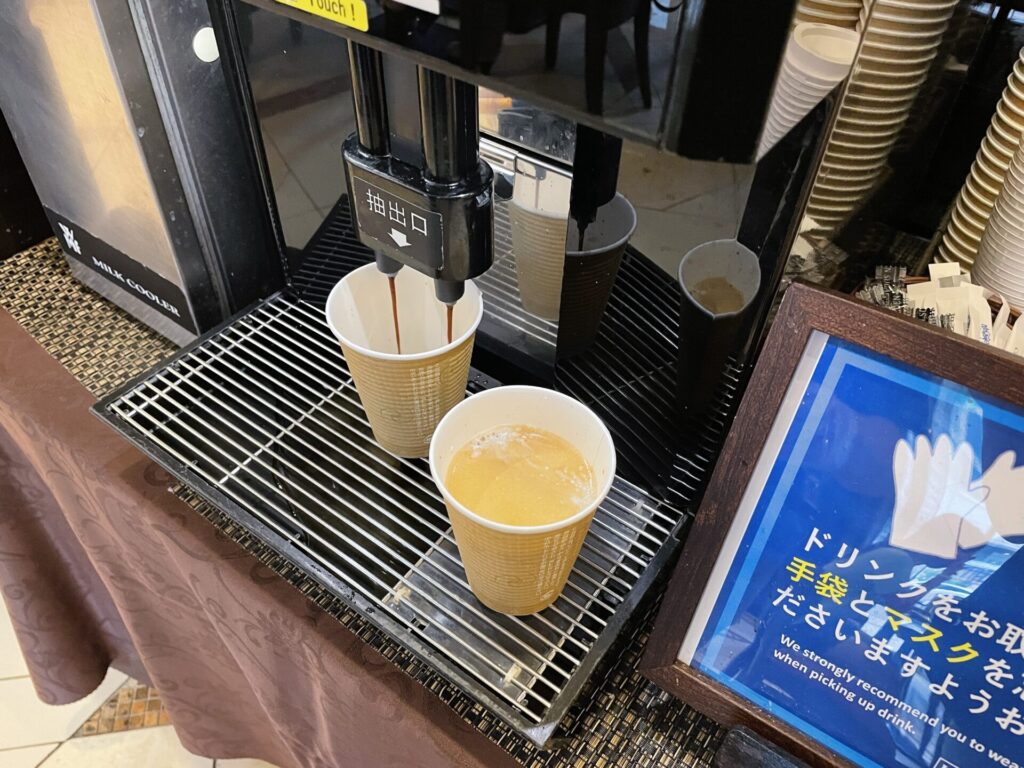 「ダブルツリーbyヒルトン那覇」朝食 コーヒーをテイクアウト