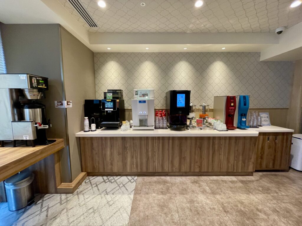 ドーミーイン池袋 朝食 ドリンクコーナー