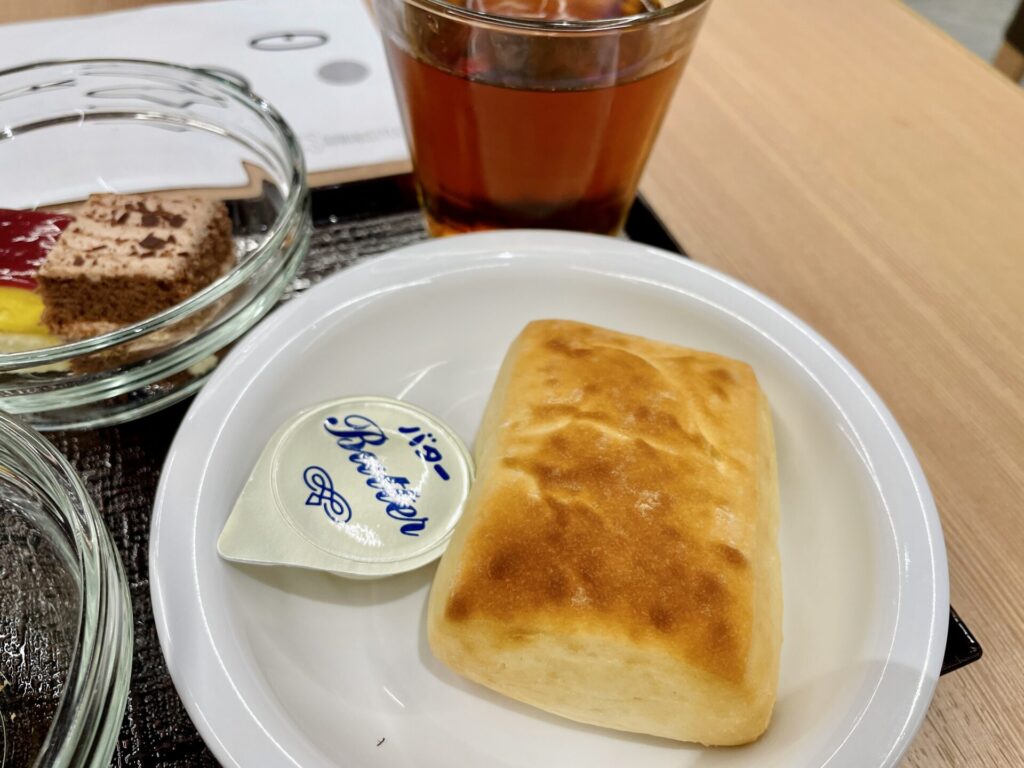 「ドーミーイン後楽園」朝食 ミルクパン
