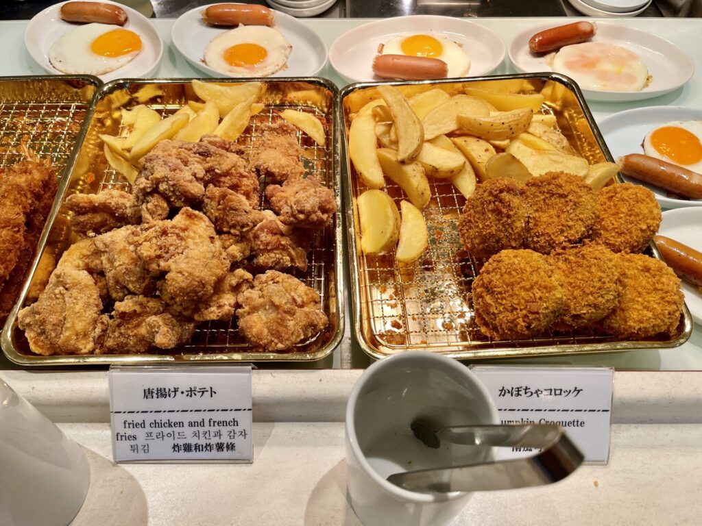 「ドーミーイン池袋」朝食 ホットミールコーナー