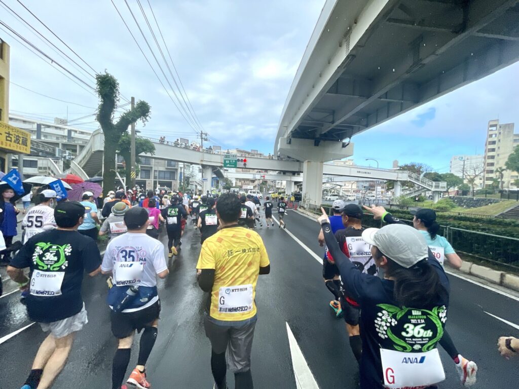 NAHAマラソン 古波蔵交差点
