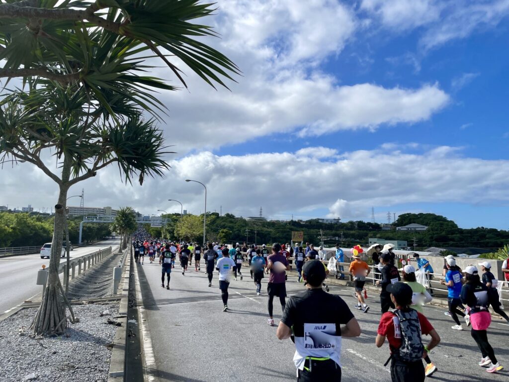 NAHAマラソン 津嘉山バイパス通過