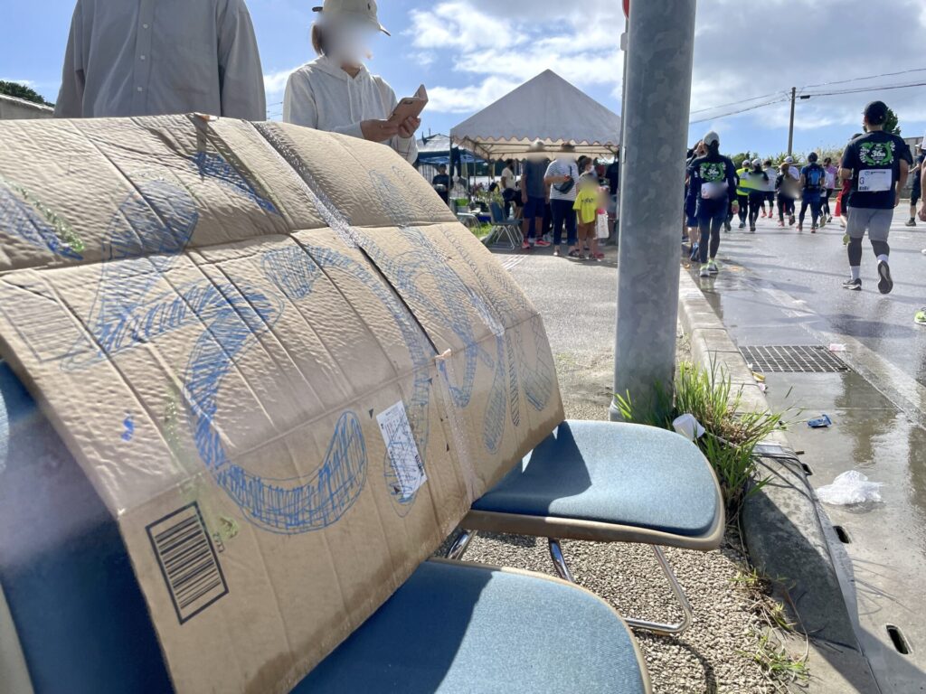 NAHAマラソン 施設エイドのそうめん