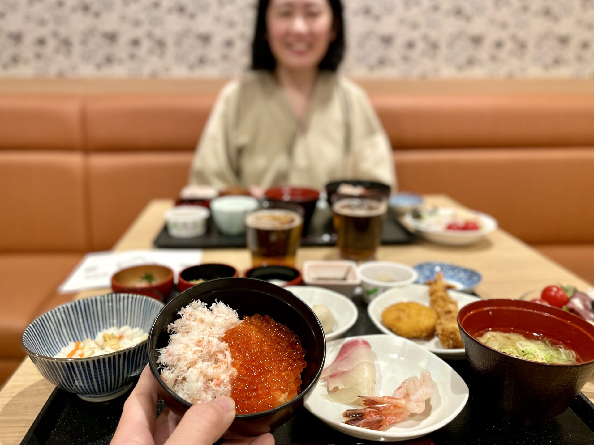 御宿野乃富山 朝食 海鮮丼と記念撮影