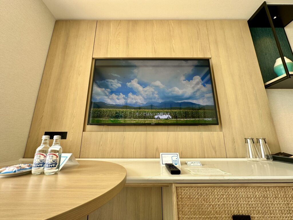 「ヒルトン沖縄宮古島リゾート」ブログ宿泊記 デラックスルーム客室 テレビ