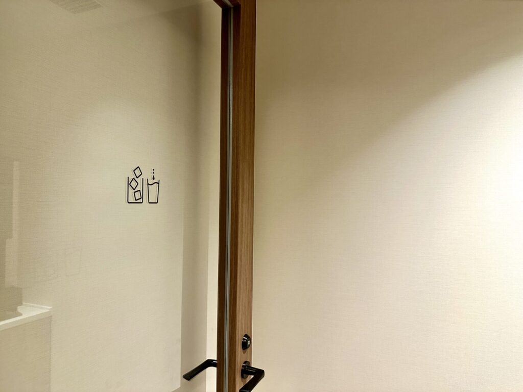 ヒルトン沖縄宮古島リゾート 製氷ウォーターサーバーの案内