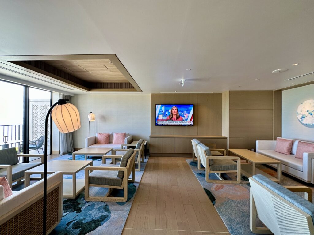 ヒルトン沖縄宮古島リゾート エグゼクティブラウンジ ソファ席