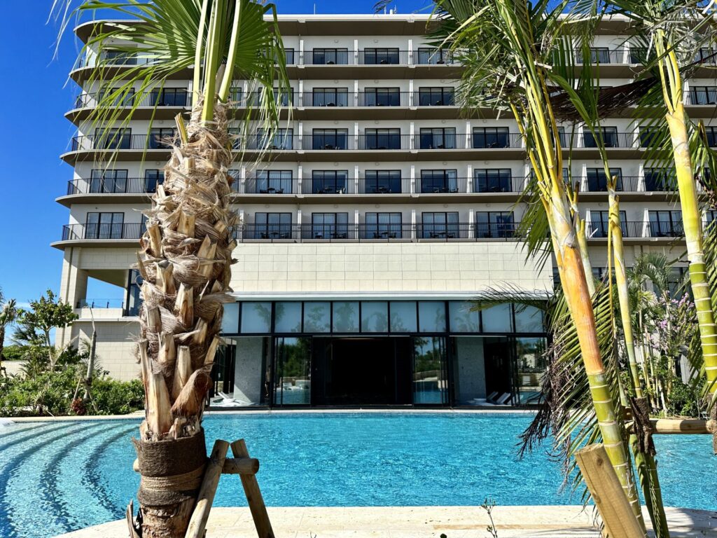 ヒルトン沖縄宮古島リゾート アダルトプールと室内プール