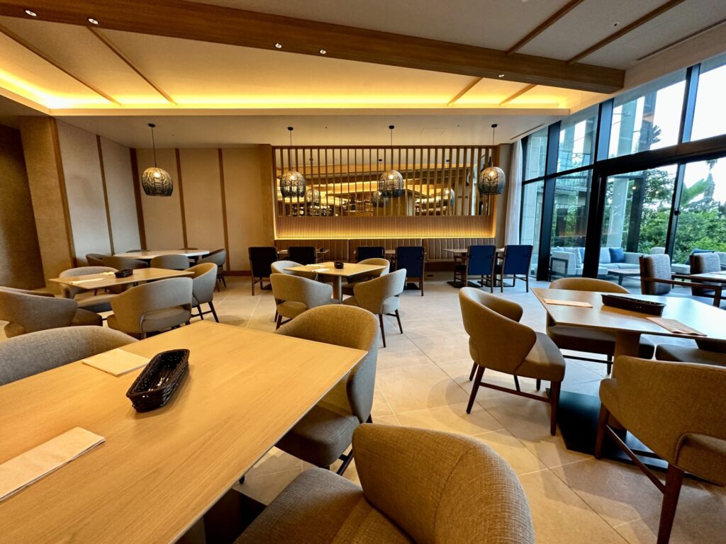 ヒルトン沖縄宮古島リゾート 朝食会場 4名席
