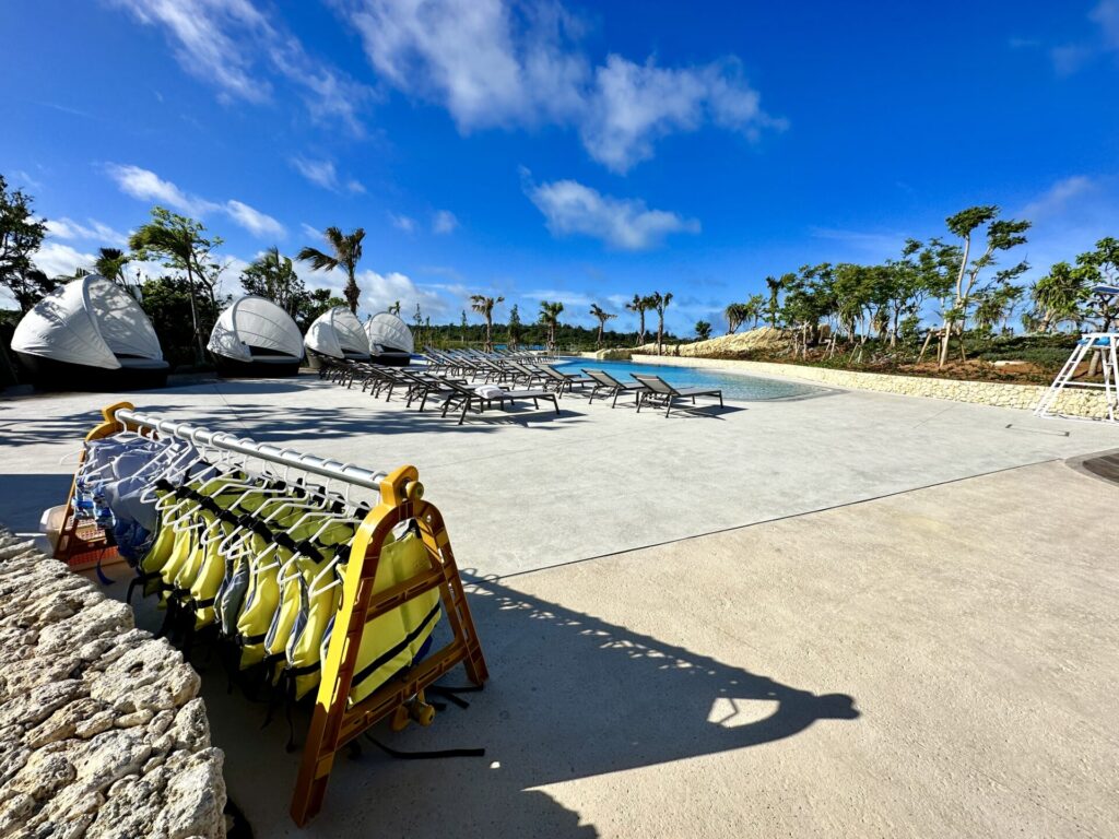 ヒルトン沖縄宮古島リゾート キッズプール ライフジャケット