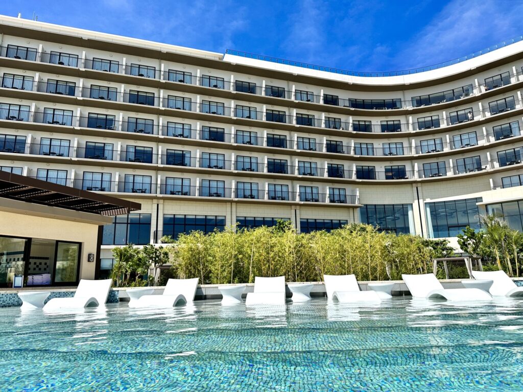 ヒルトン沖縄宮古島リゾート プールチェア 売店