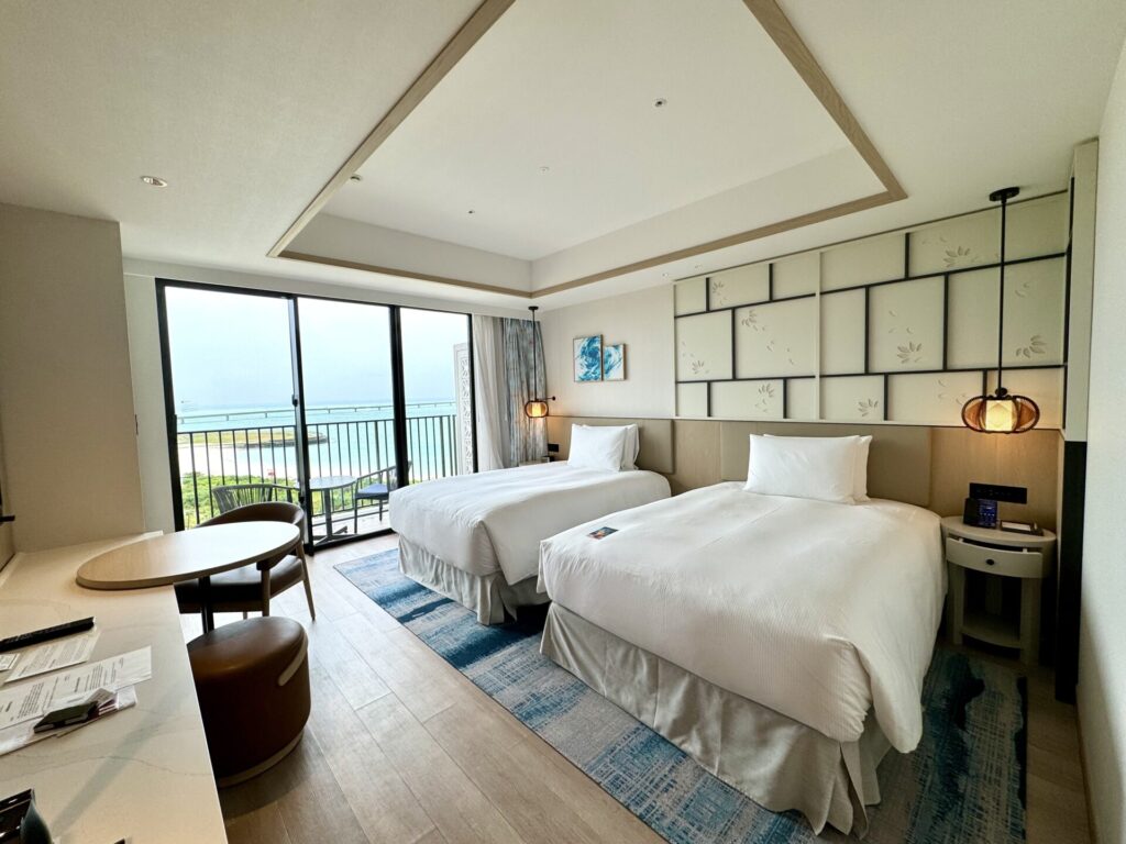 ヒルトン宮古島 エグゼクティブツイン サンセットビュー 客室の様子