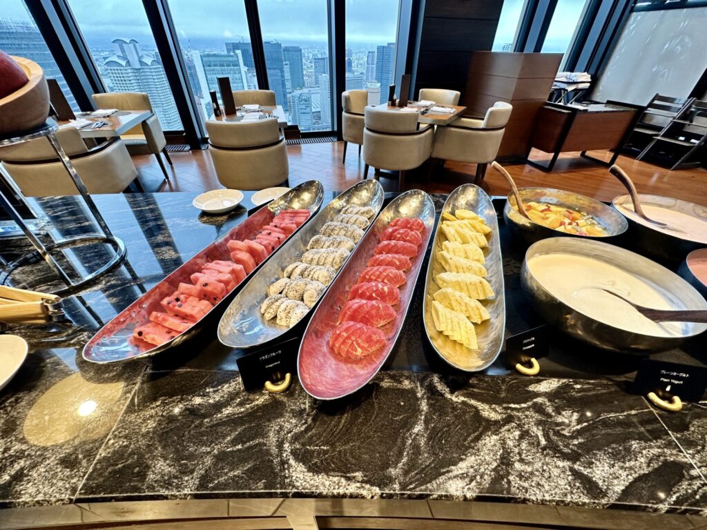 コンラッド大阪 朝食ブッフェ フルーツ