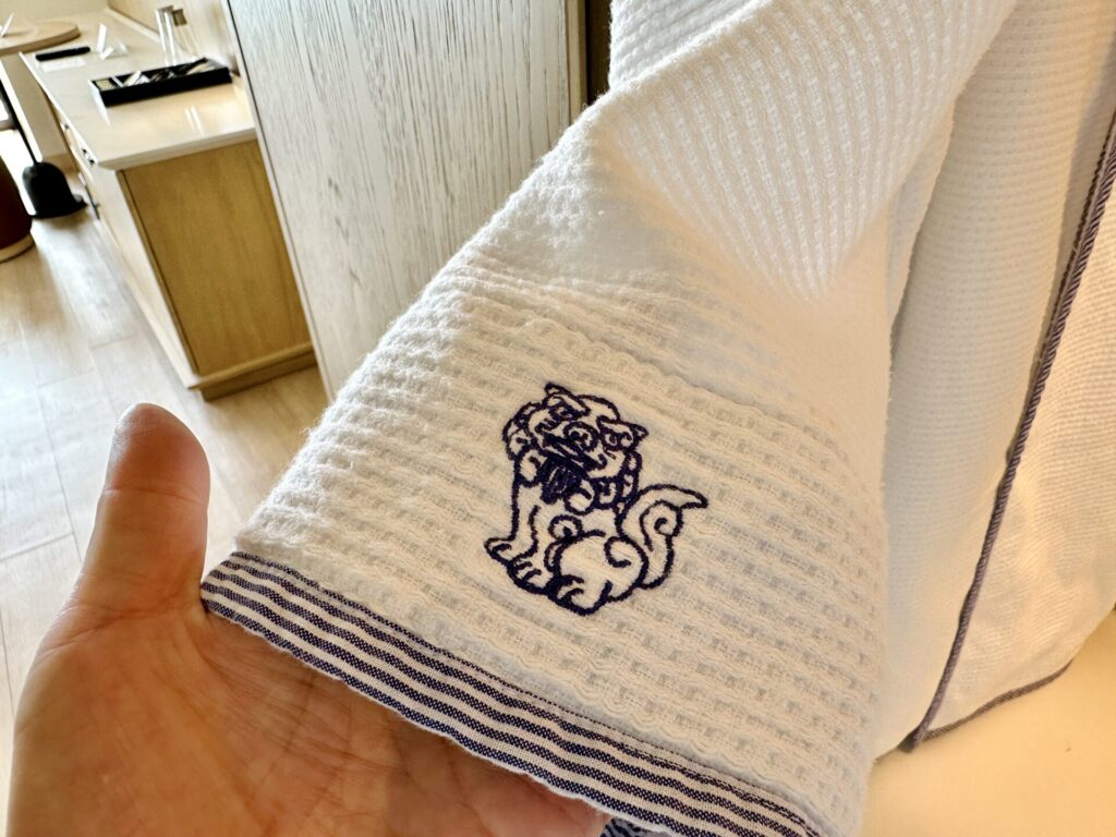 「ヒルトン沖縄宮古島リゾート」ブログ宿泊記 デラックスルーム客室 プール用ローブ