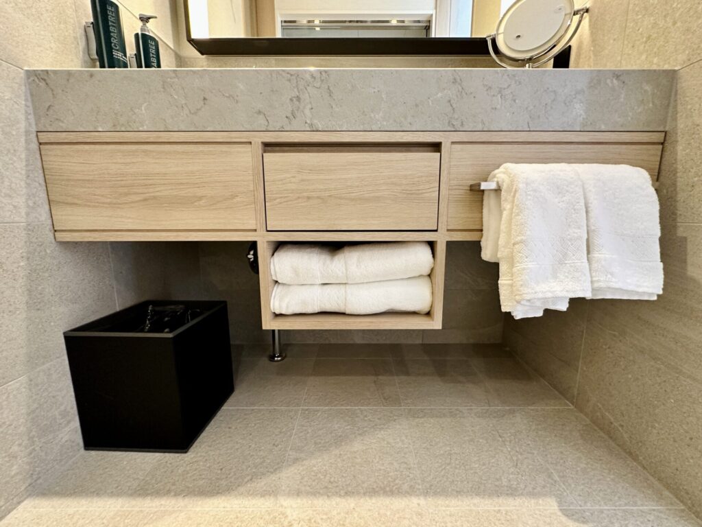 「ヒルトン沖縄宮古島リゾート」ブログ宿泊記 デラックスルーム客室 洗面台のタオル類