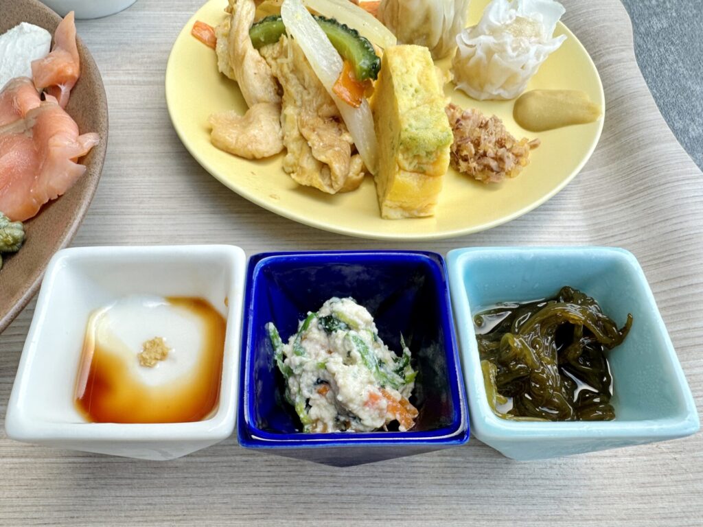 「ヒルトン沖縄宮古島リゾート」朝食ビュッフェ ブログレビュー 沖縄料理の小鉢