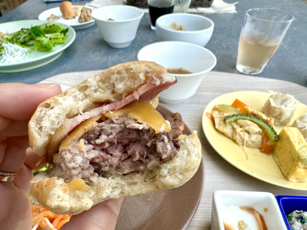 ヒルトン宮古島 朝食で食べたもの ミニバーガー