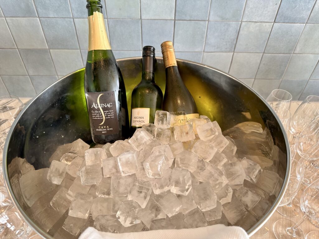 ヒルトン宮古島 ラウンジ カクテルタイム スパークリングワイン