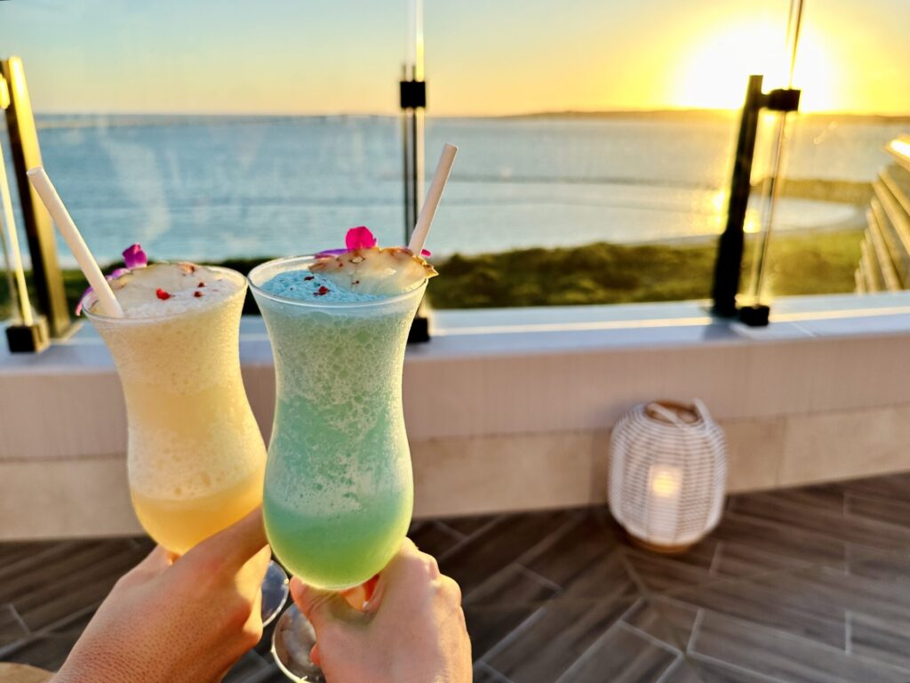 【ブログ旅行記】はじめての宮古島旅行 3泊4日ゆったりモデルコース ヒルトン沖縄宮古島リゾート ルーフトップバー ユナイにて