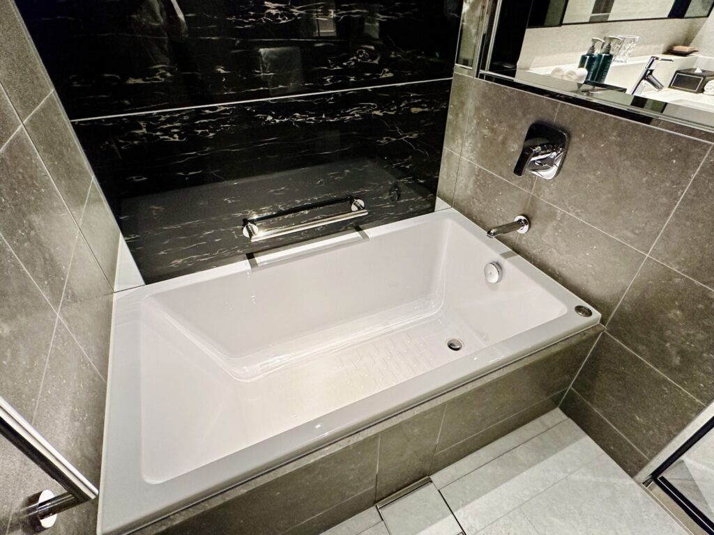 「ヒルトン横浜」ブログ宿泊記 客室の浴槽