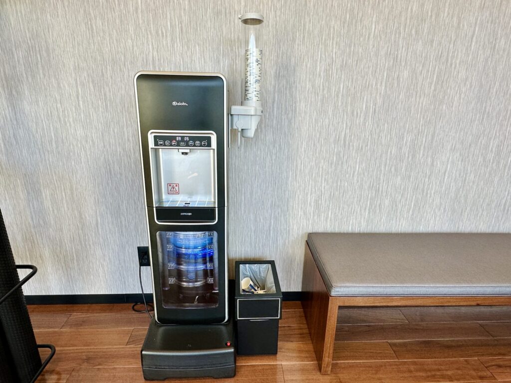 「ヒルトン横浜」ブログ宿泊記 フィットネスの給水器