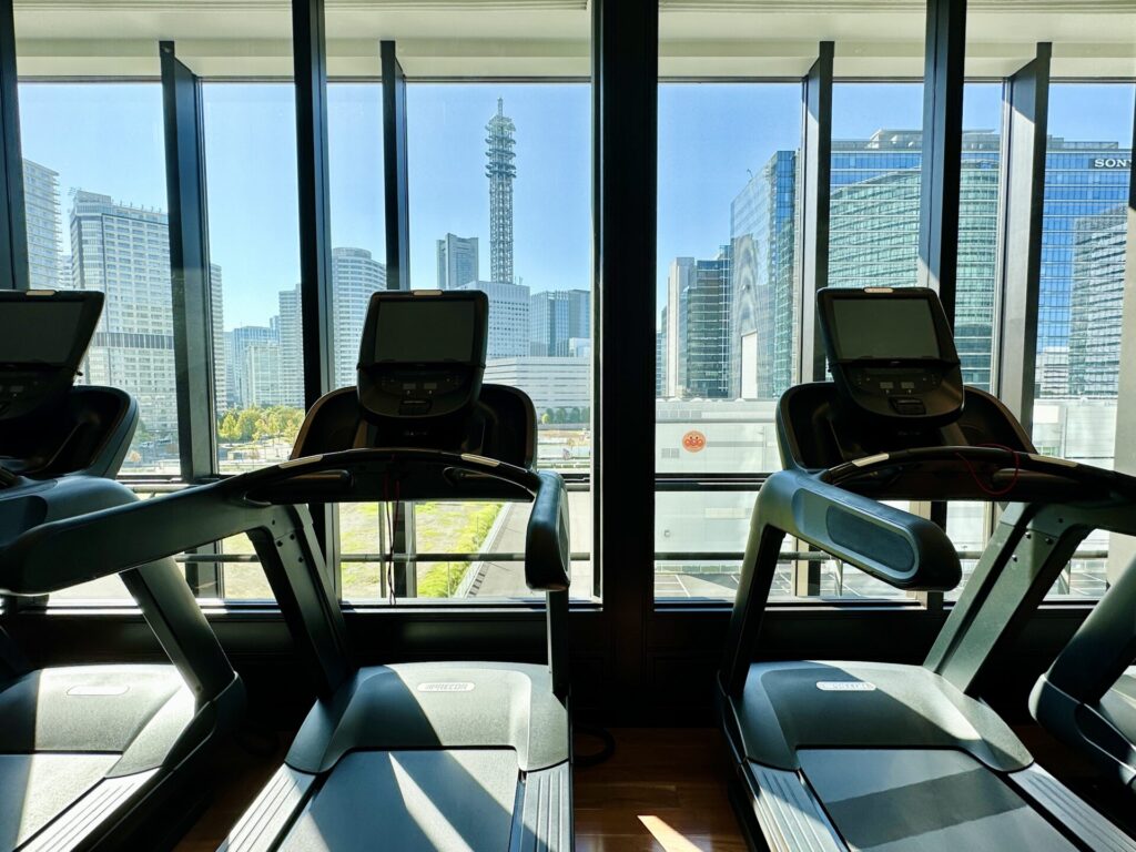 「ヒルトン横浜」ブログ宿泊記 フィットネスからの眺望