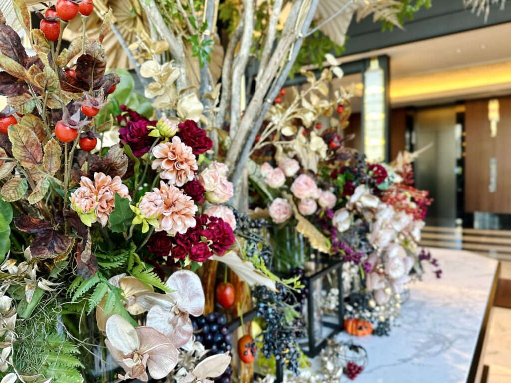 「ヒルトン横浜」ブログ宿泊記 フロント階のアレンジメント