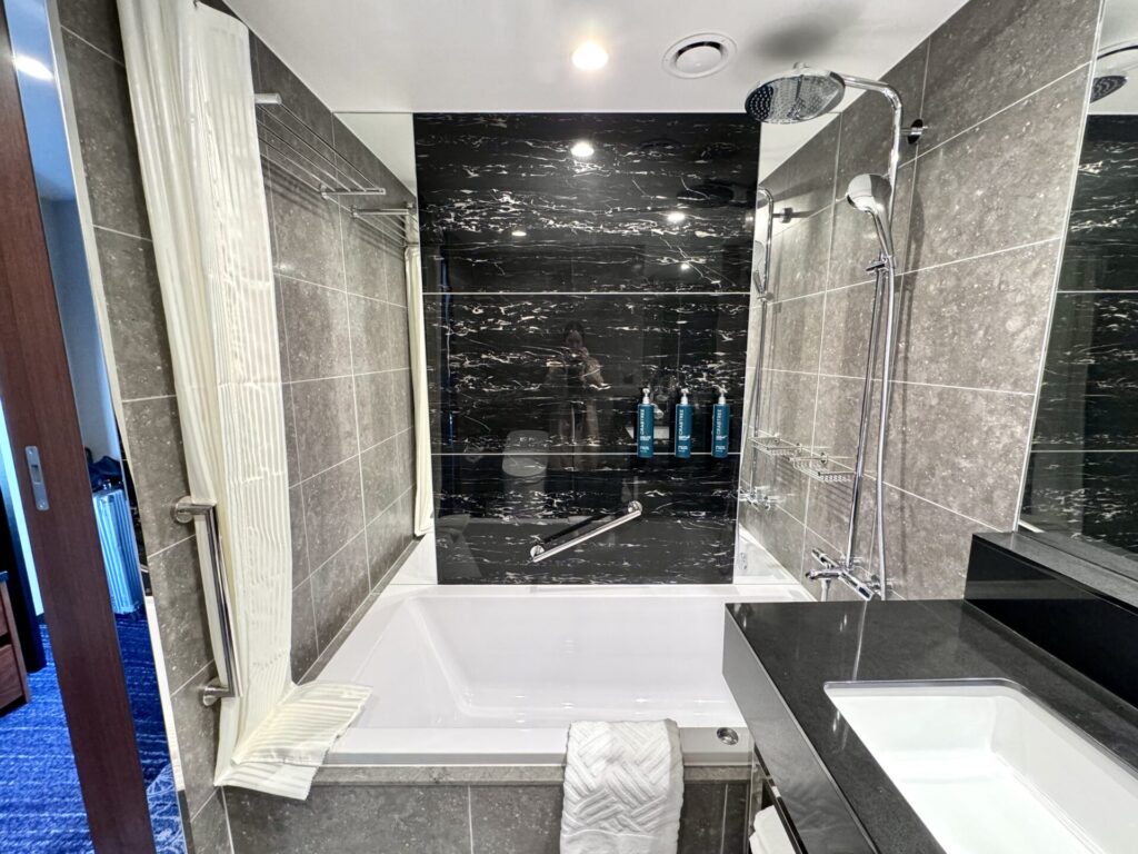 ヒルトン横浜 エグゼクティブルーム 3ピースバスルーム ユニットバス