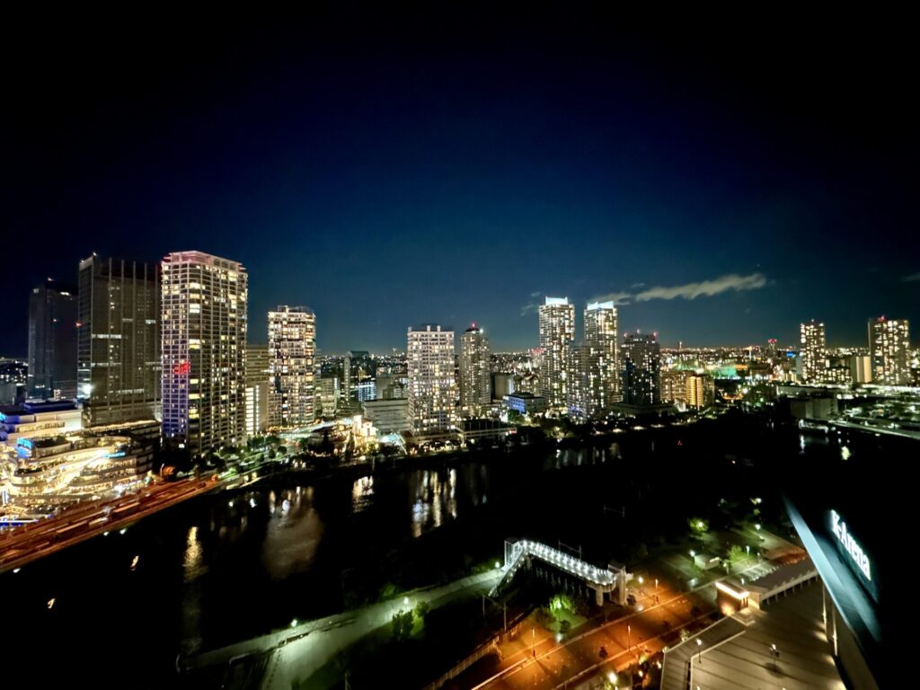 ヒルトン横浜 リバービューの夜景