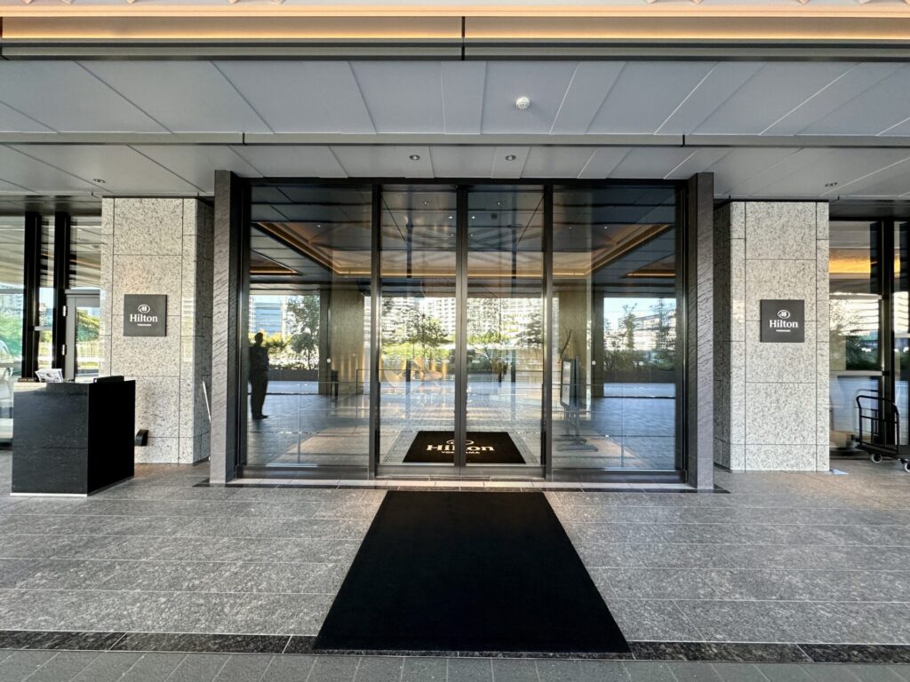 ヒルトン横浜 車寄せエントランス