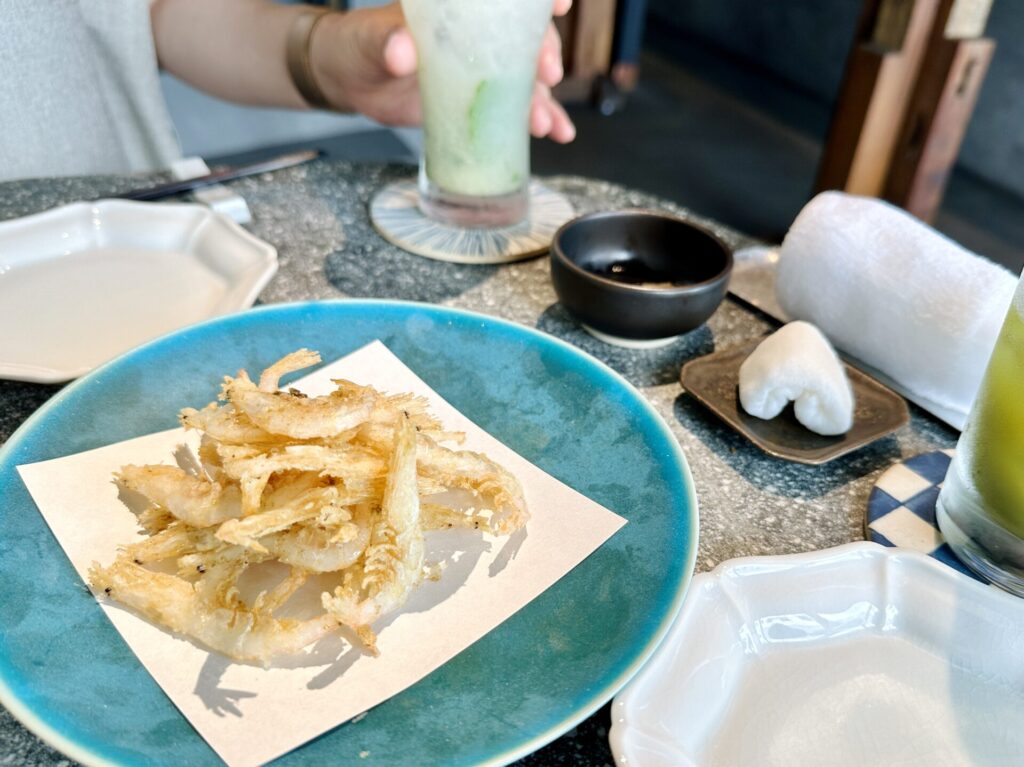 「立ち喰い鮨 人人」白エビの唐揚げ