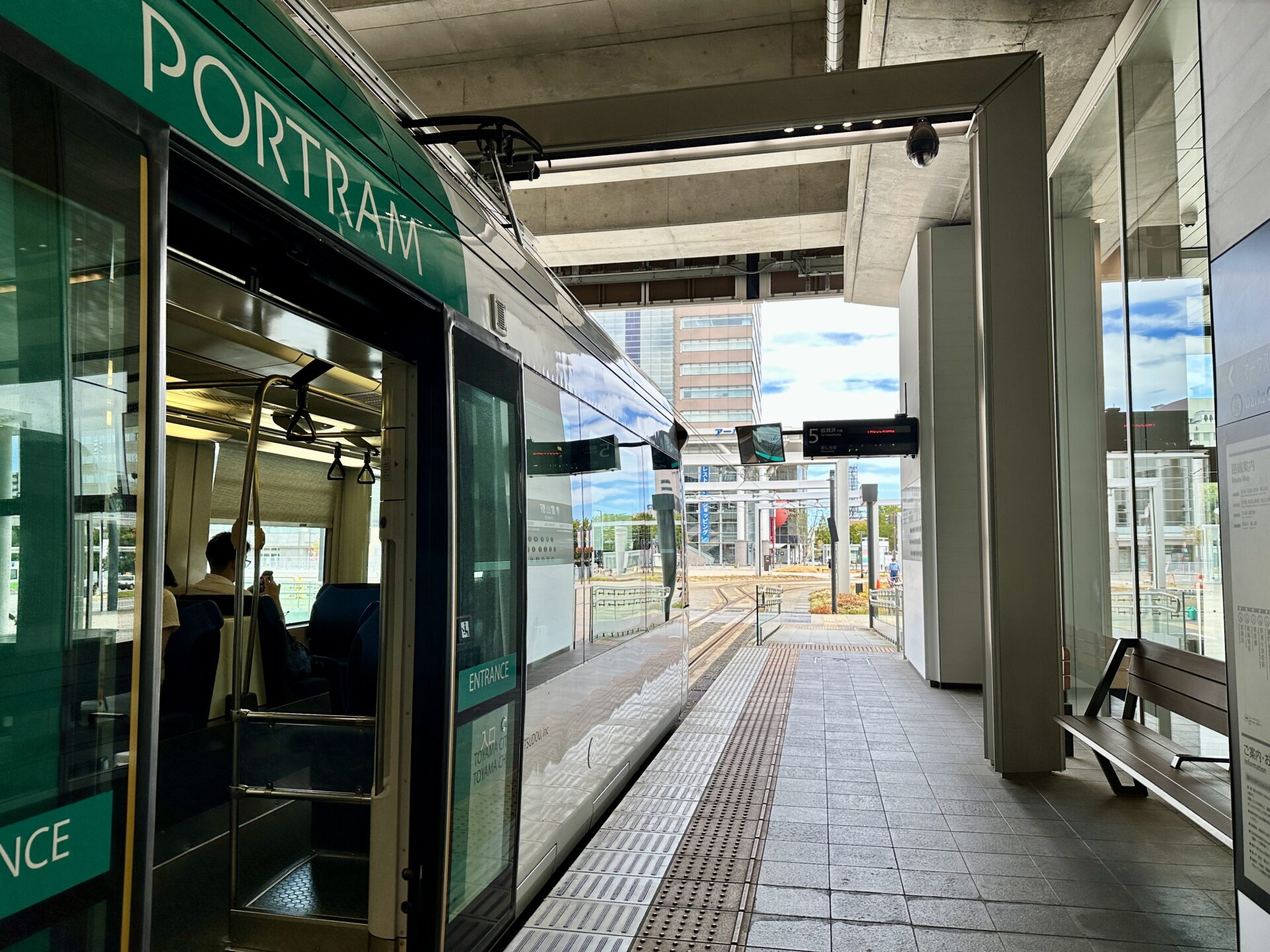 富山駅 路面電車 