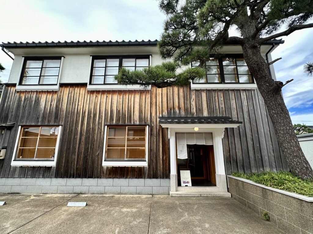 つりや 東岩瀬の外観