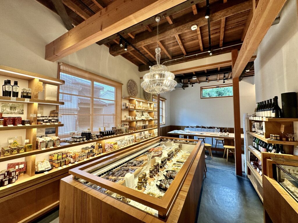 岩瀬地区 つりや 東岩瀬 店内の様子