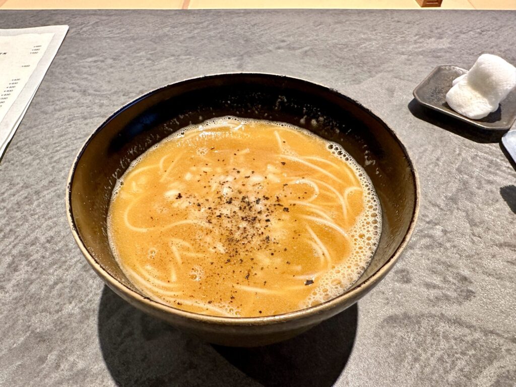 「立ち喰い鮨 人人」かぶす汁大門素麺