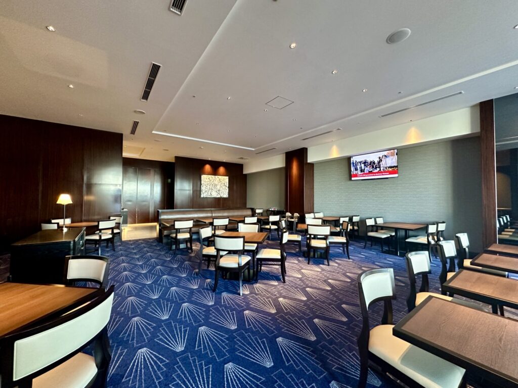 ヒルトン横浜 エグゼクティブラウンジ 飲食エリアの様子