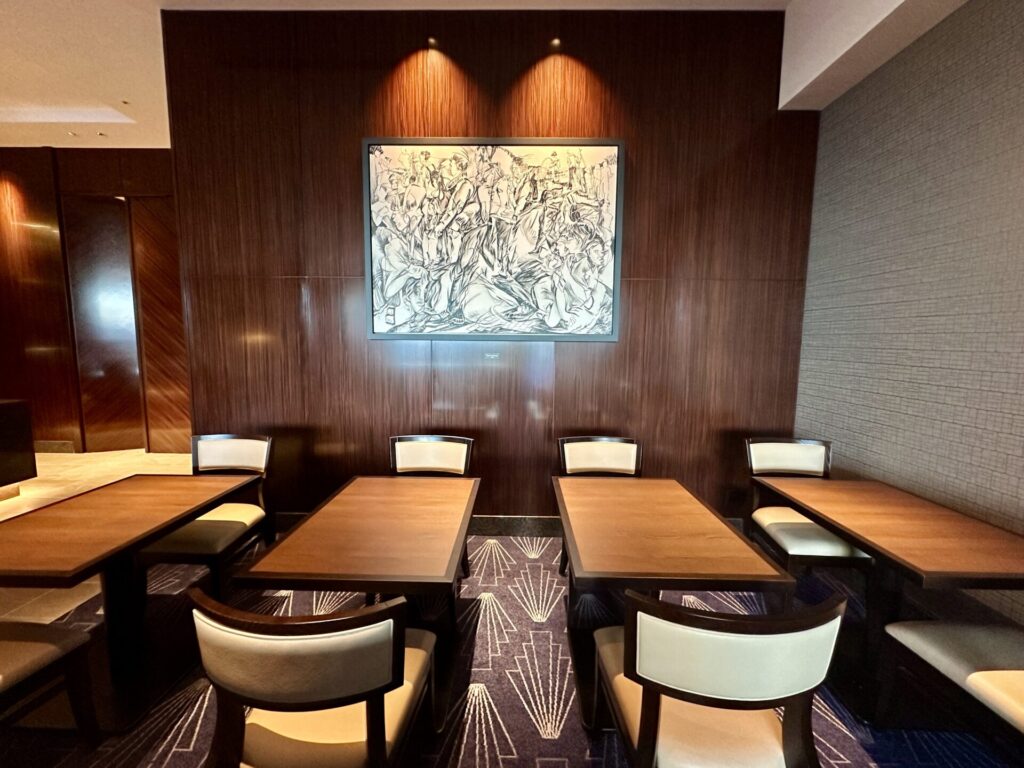 ヒルトン横浜 エグゼクティブラウンジ 飲食エリアの様子