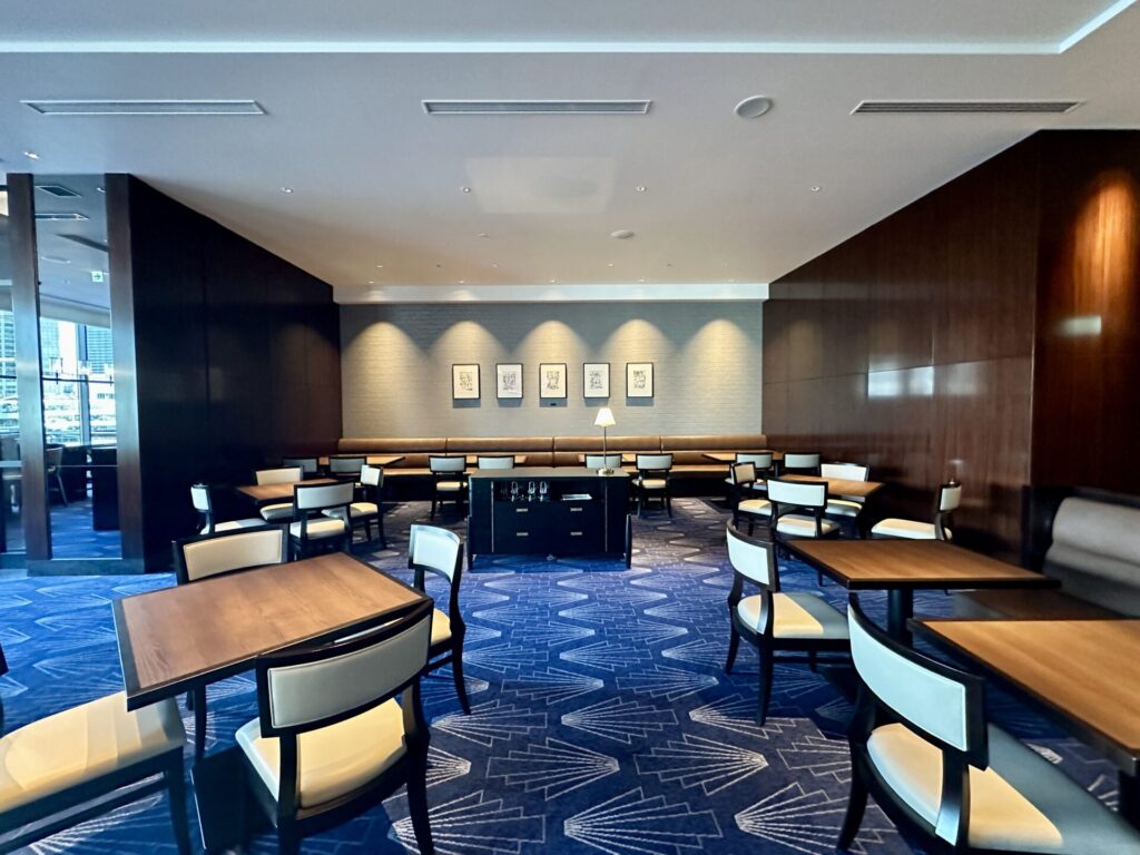 ヒルトン横浜 エグゼクティブラウンジ ソファー席