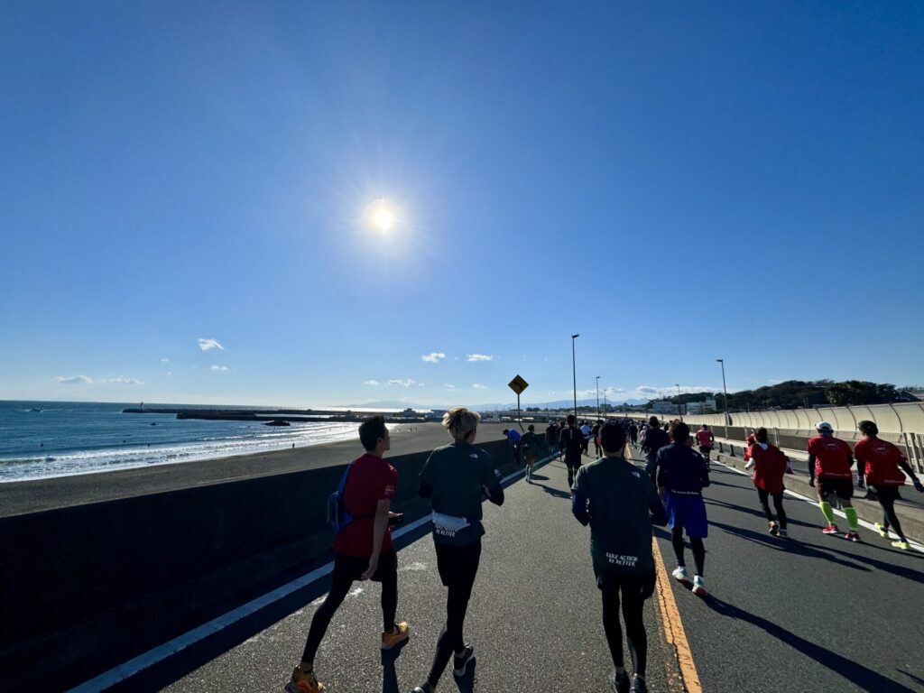 湘南国際マラソン 復路の大磯海水海岸