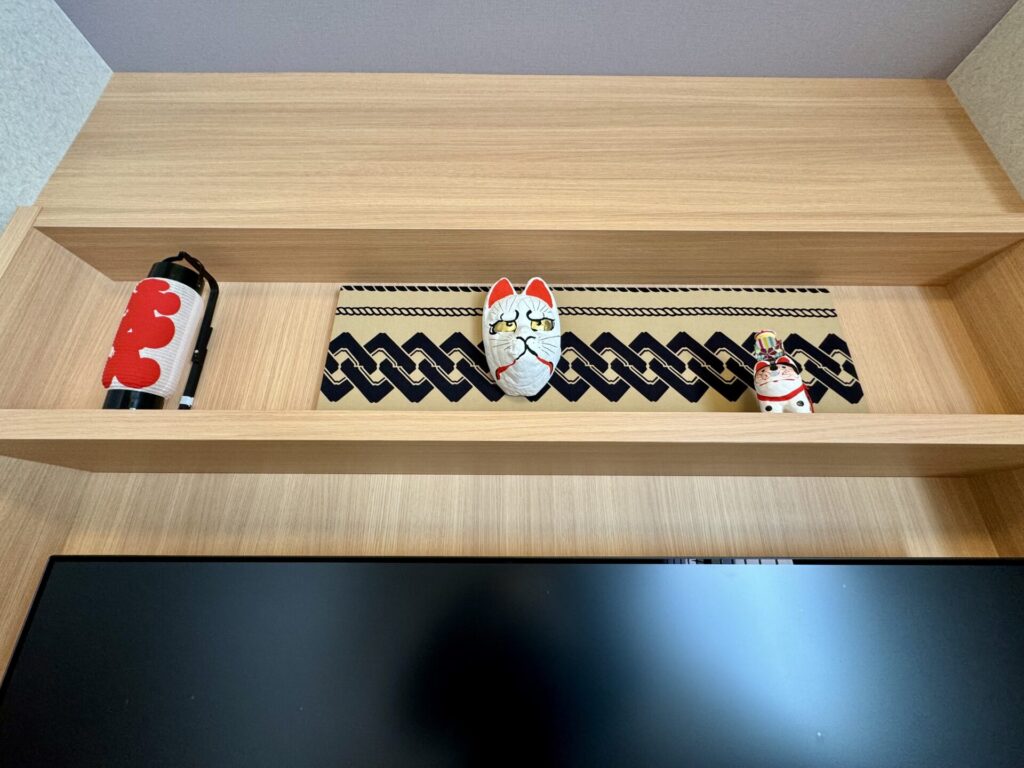 御宿野乃浅草別邸 テレビ上の飾り デラックストリプルルーム