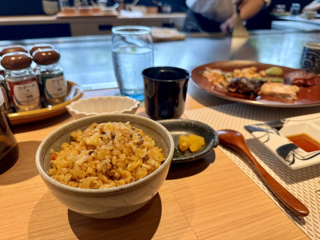 宮古島 ユキシオステーキ 雪塩ランチ 宮古牛と宮古野菜のガーリックライス