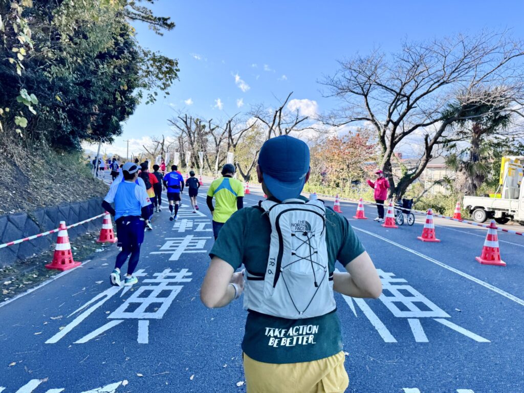 「湘南国際マラソン」ゴールまであと少し
