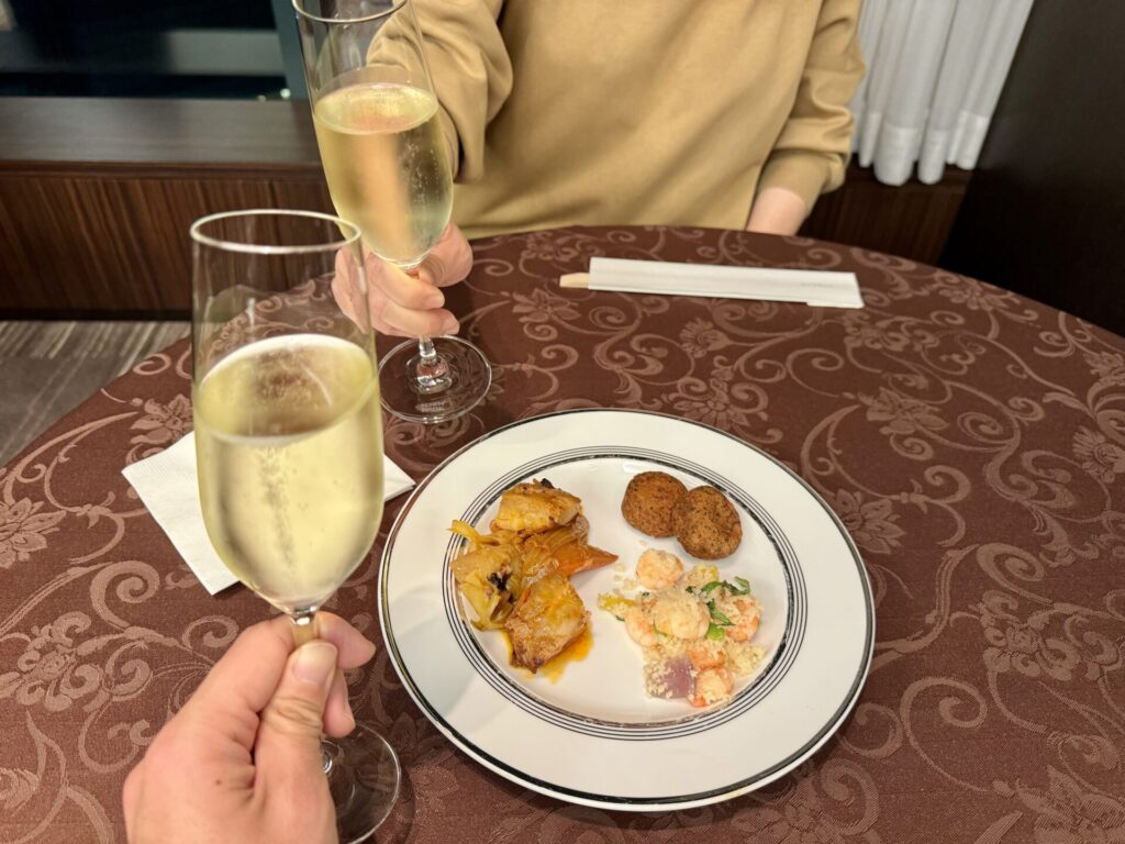 コンラッド東京 エグゼクティブラウンジ 大晦日にスパークリングで乾杯